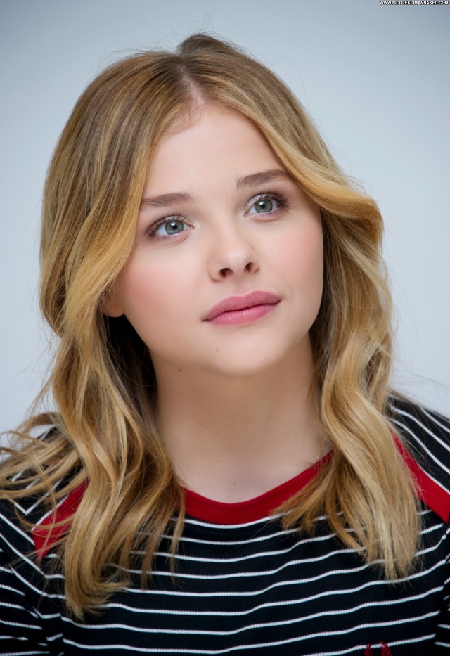 Chl  E Moretz Beverly Hills Posing Hot Beautiful Celebrity Babe High