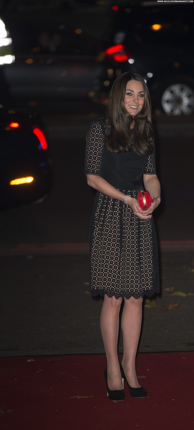 Kate Middleton High Resolution Beautiful Celebrity Posing Hot London