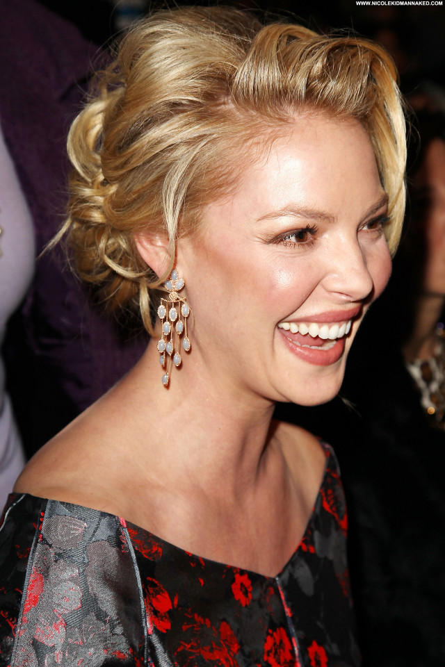 Katherine Heigl Fashion Show Celebrity Posing Hot Babe Beautiful